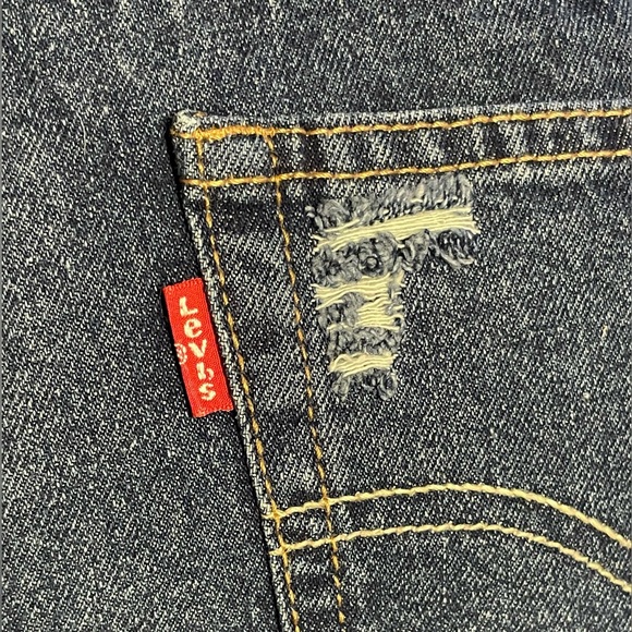 Levi’s 511 Slim Cutoff Jean Shorts Girls 16 Medium Distressed - Picture 5 of 10